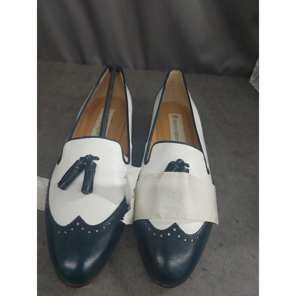 Etienne Aigner Womens Navy White Wingtip With Tassel Size 7.5 N In Box